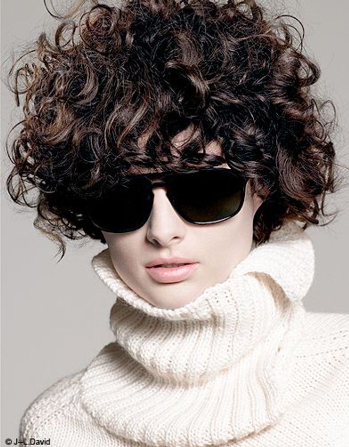 Boucler cheveux courts