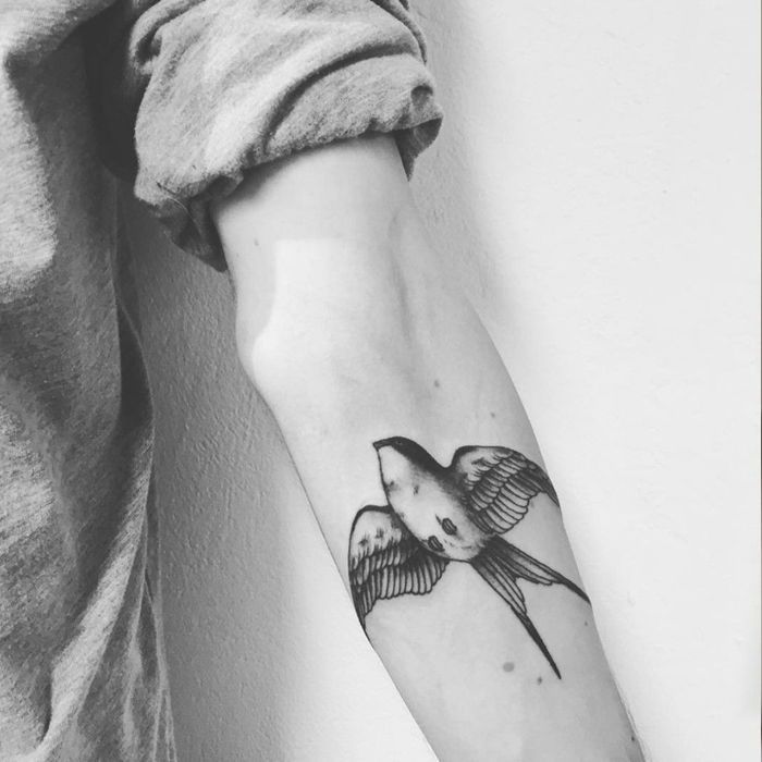 Tatouage oiseau avant,bras
