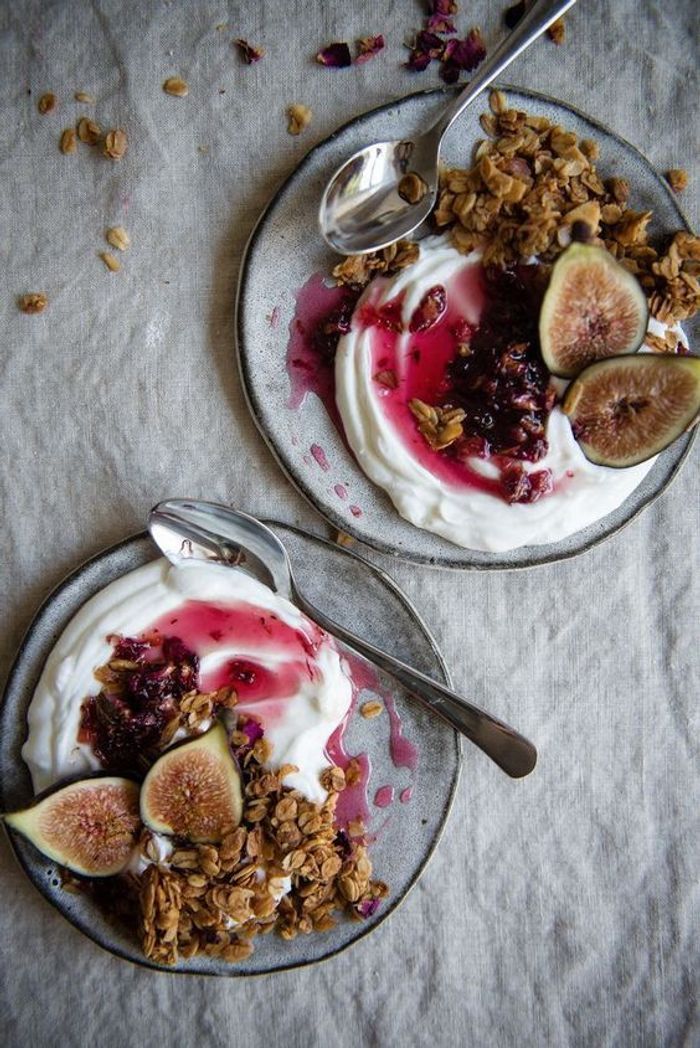 Un petit-déjeuner romantique et healthy - 10 idées de petit-déjeuner